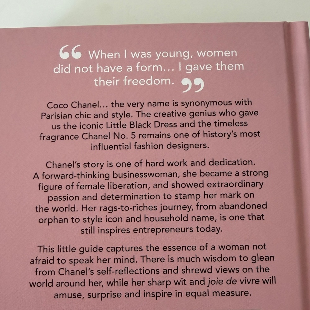 The Little Books of Fashion The Little Guide to Coco Chanel - Picture 4 of 6